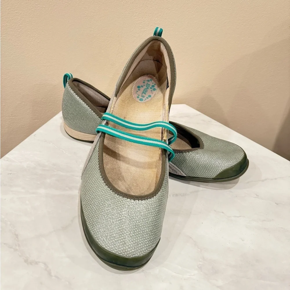 🔥Teva comfy Green Women's Shoes Sz 10🔥